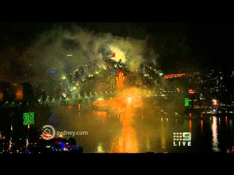 影片>雪梨跨年煙火超讚！Sydney – New Year’s Midnight Fireworks 2011